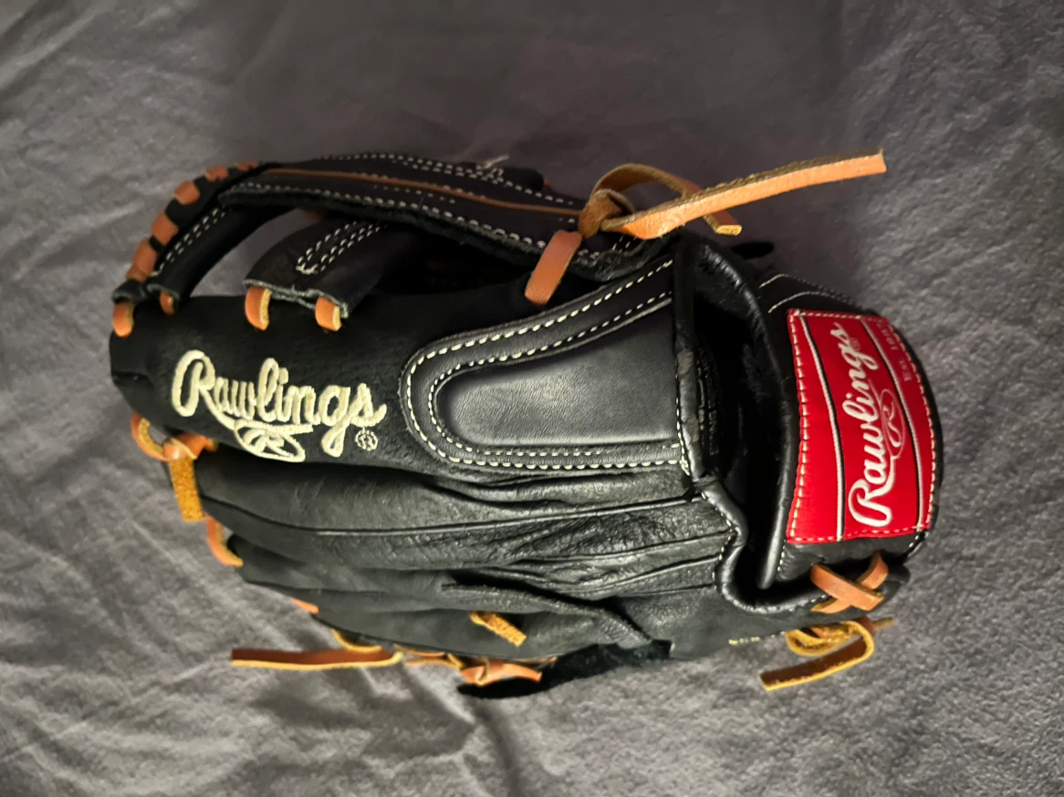 Rawlings PP11SP 11-inch Softball Glove (Left) + Softball - photo 3