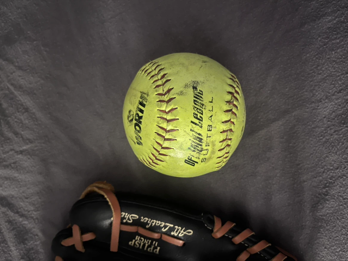 Rawlings PP11SP 11-inch Softball Glove (Left) + Softball - photo 4