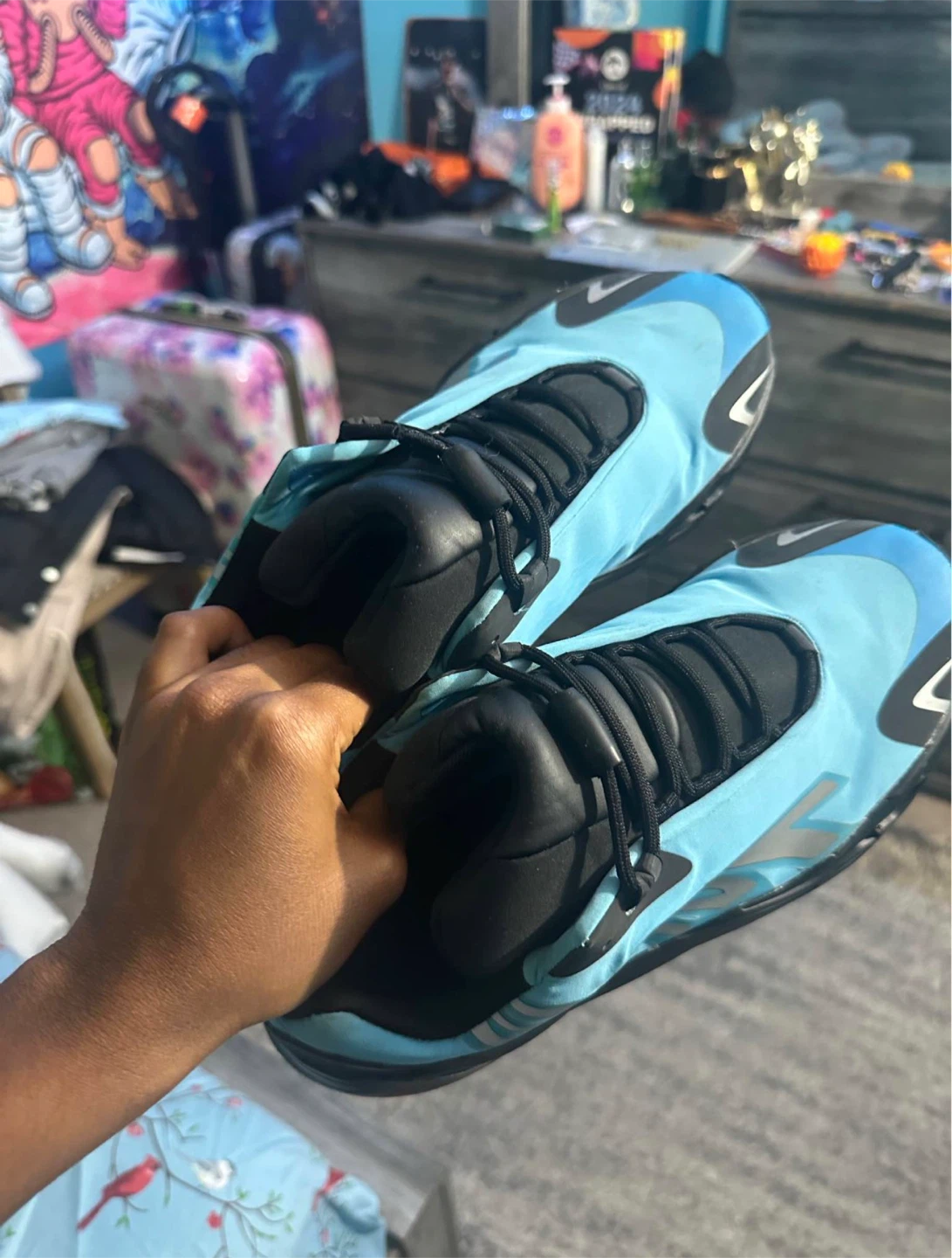 Adidas Yeezy Boost 700 MNVN Bright Cyan - photo 2