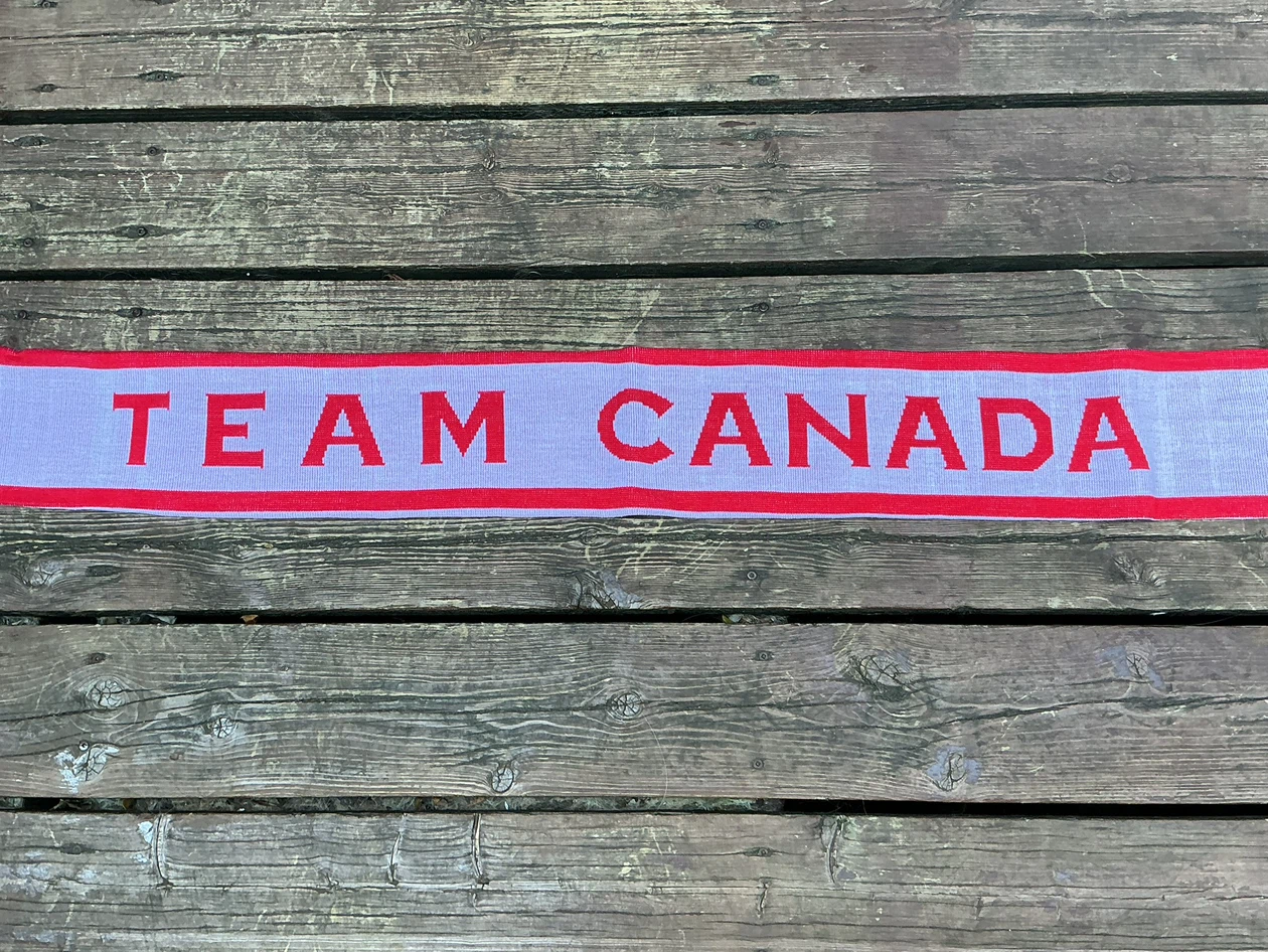 Nike Never Worn Team Canada Hockey Scarf ! - photo 3