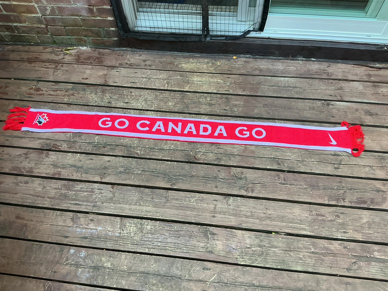 Nike Never Worn Team Canada Hockey Scarf ! - photo 5