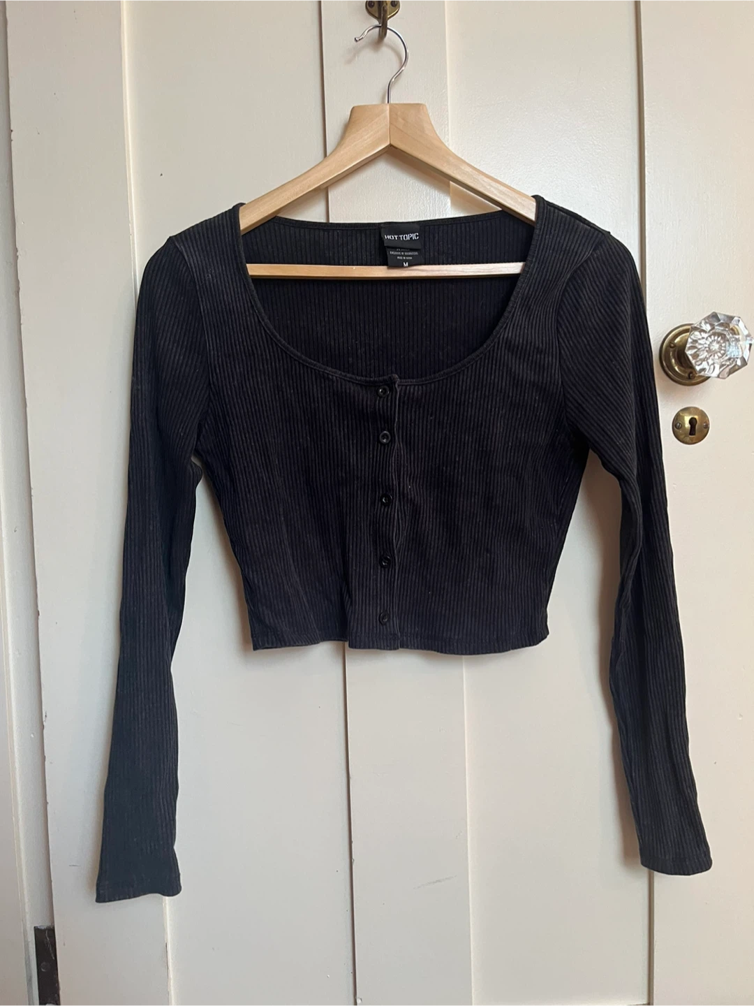 Hot Topic Black Ribbed Long Sleeve Top