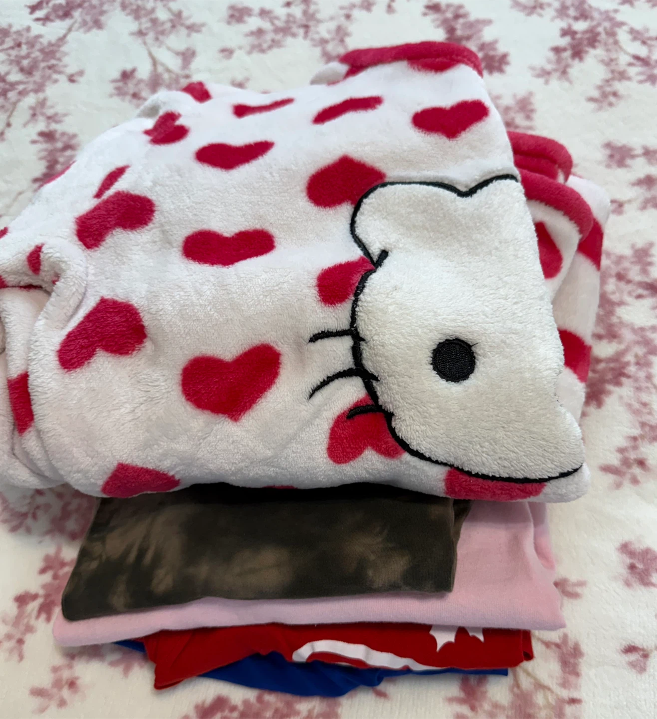 Bundle of Clothing and Loungewear