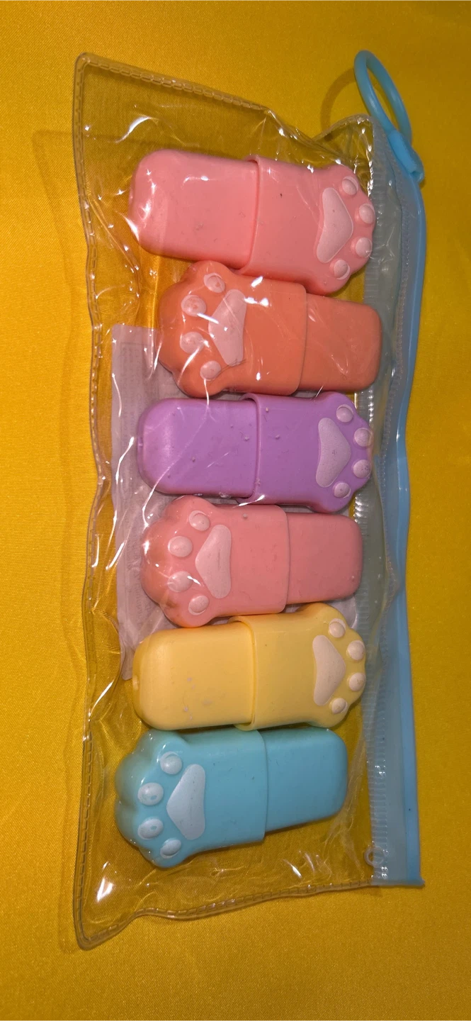 Set of 6 Cat Paw Mini Highlighters