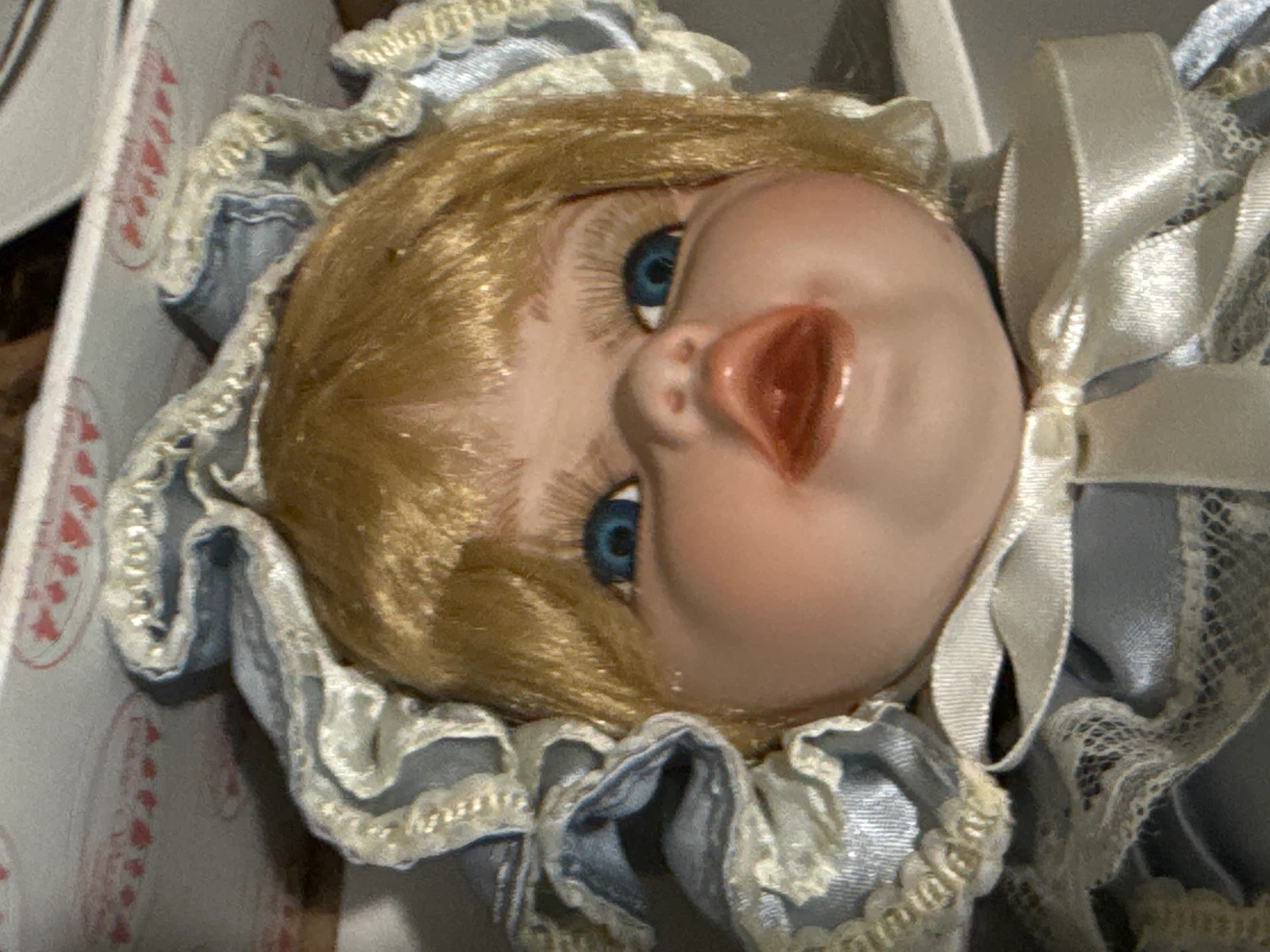 Beautiful Shoe Shopper Porcelain Doll 22 inch - photo 3