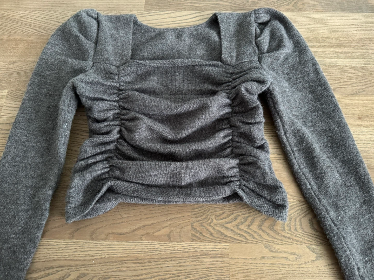Whole wool Grey Long-Sleeve Ruched Knit Top - photo 2