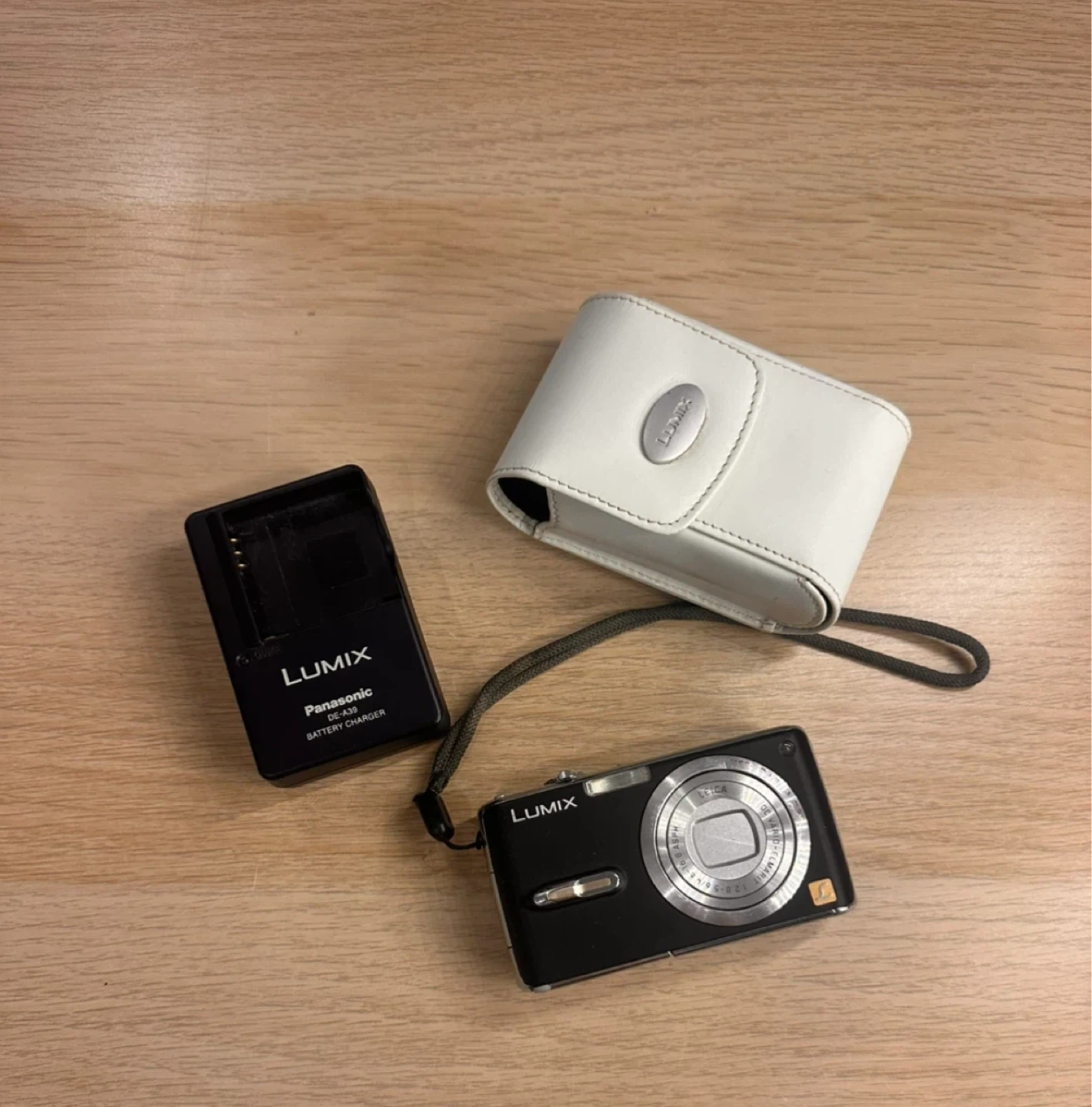 Panasonic Lumix DMC-FX07 Digital Camera with Charger and Case