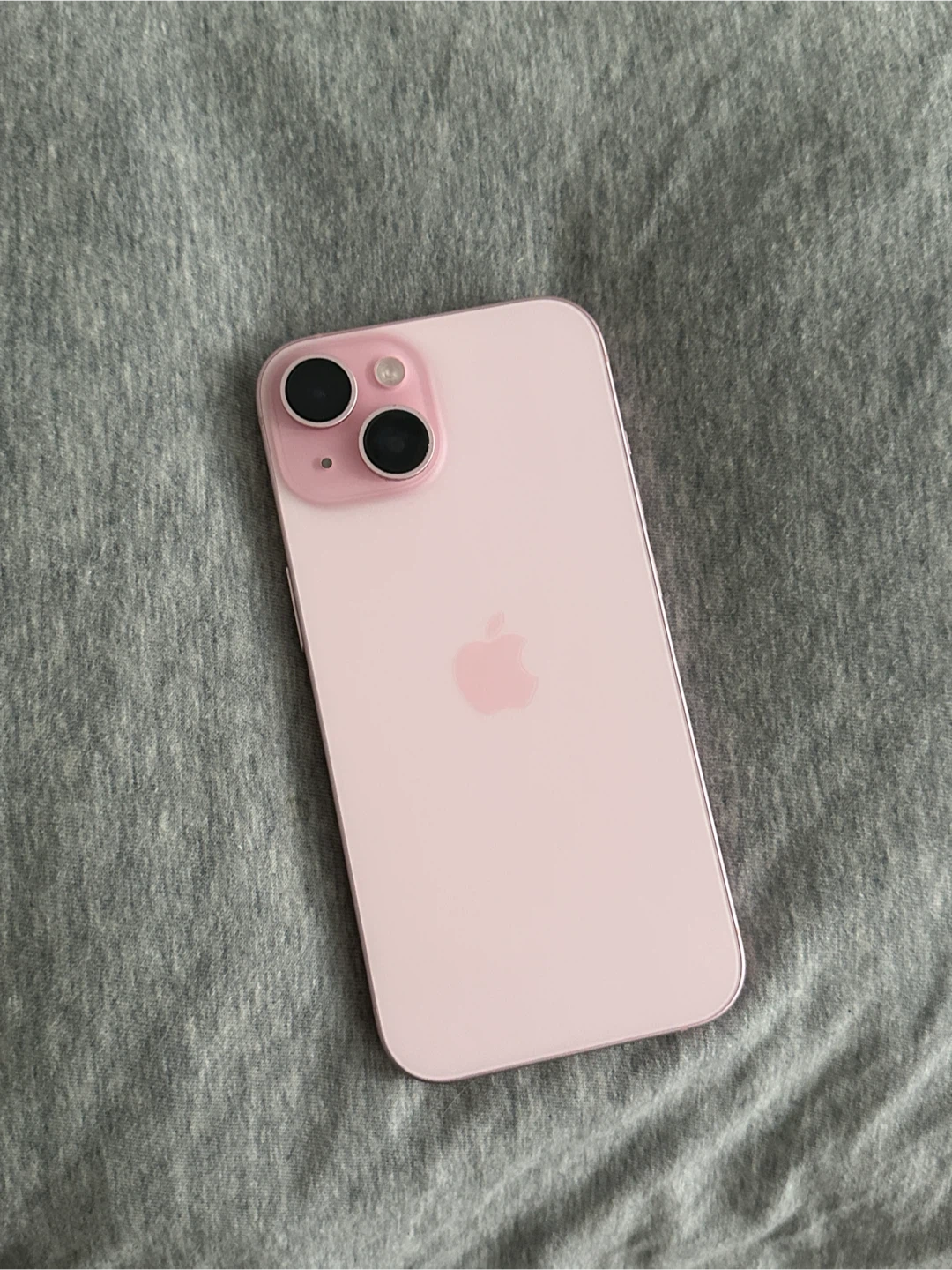 Apple iPhone 15 - 128 GB