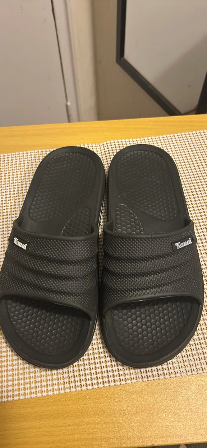 Kauai black sandals