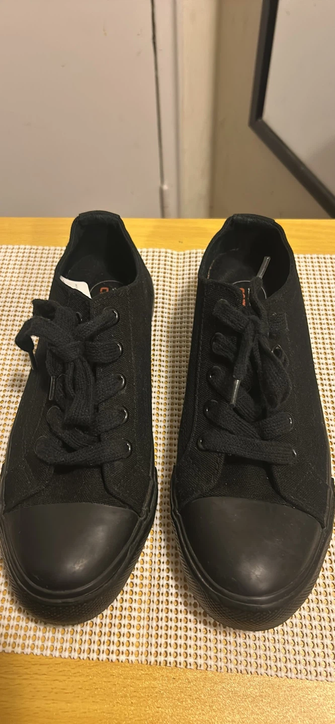 SafeTstep black non-slip shoes size 7 1/2