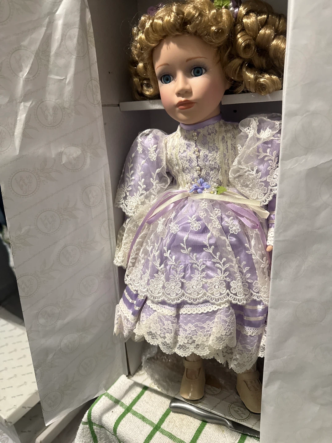 21” vintage 1990 The Heritage Collection Porcelain Doll - photo 4