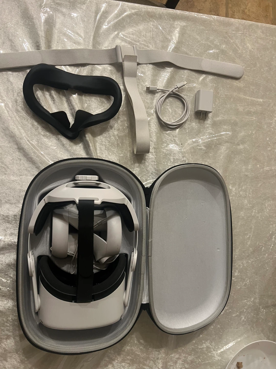 Meta Quest 2 VR Headset With accessories