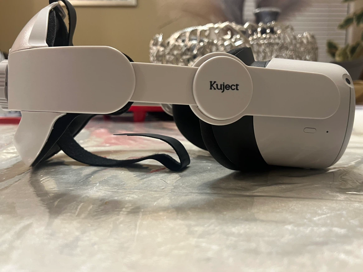 Meta Quest 2 VR Headset With accessories - photo 3