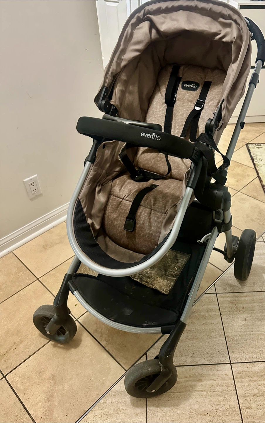 Evenflo Pivot Stroller