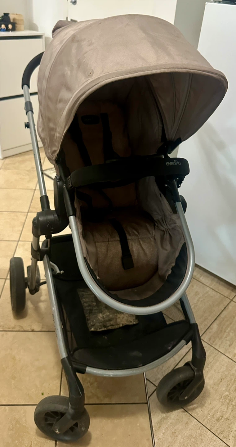 Evenflo Pivot Stroller - photo 2
