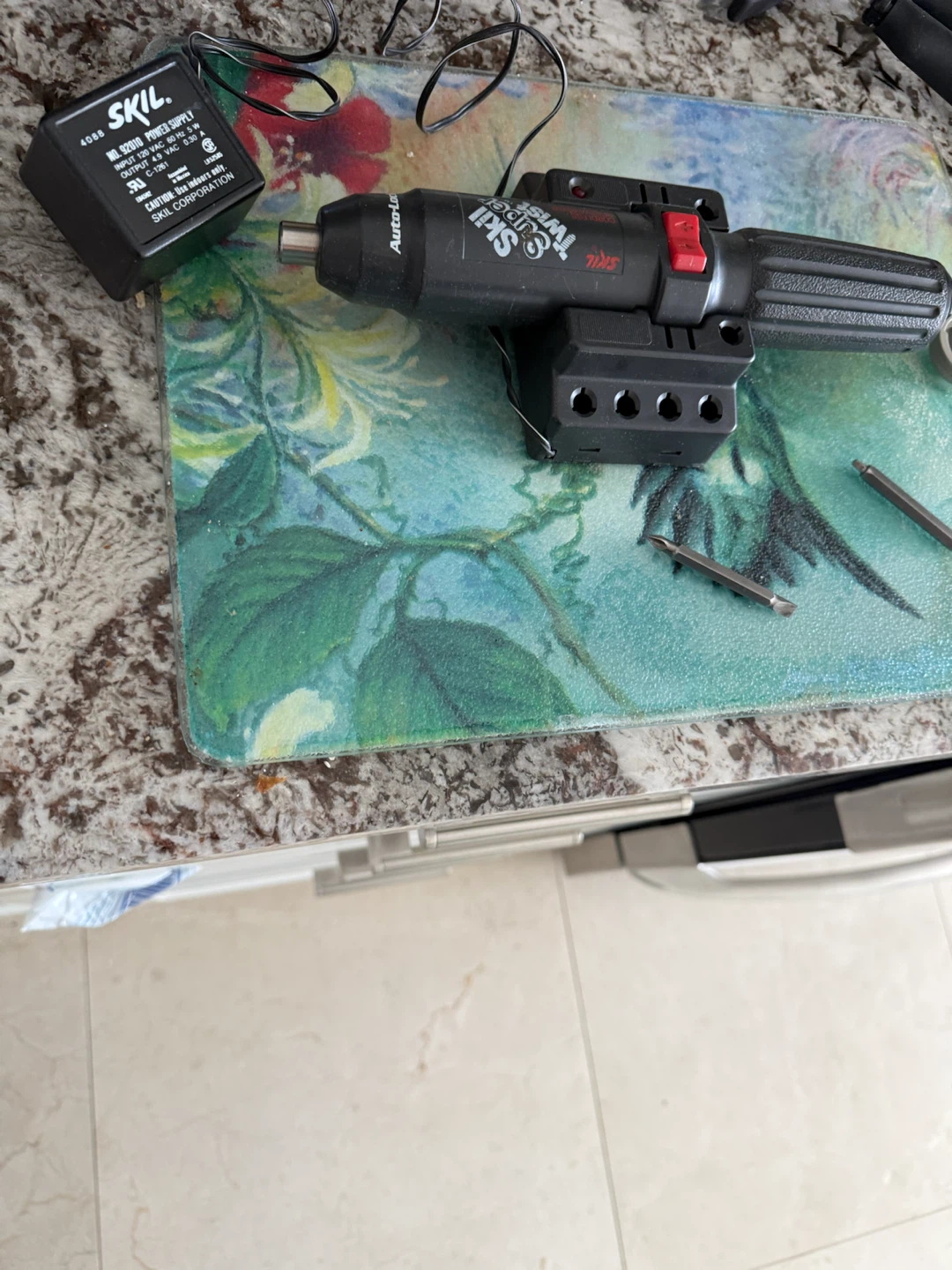 SKIL Super Twist Cordless Screwdriver 2210