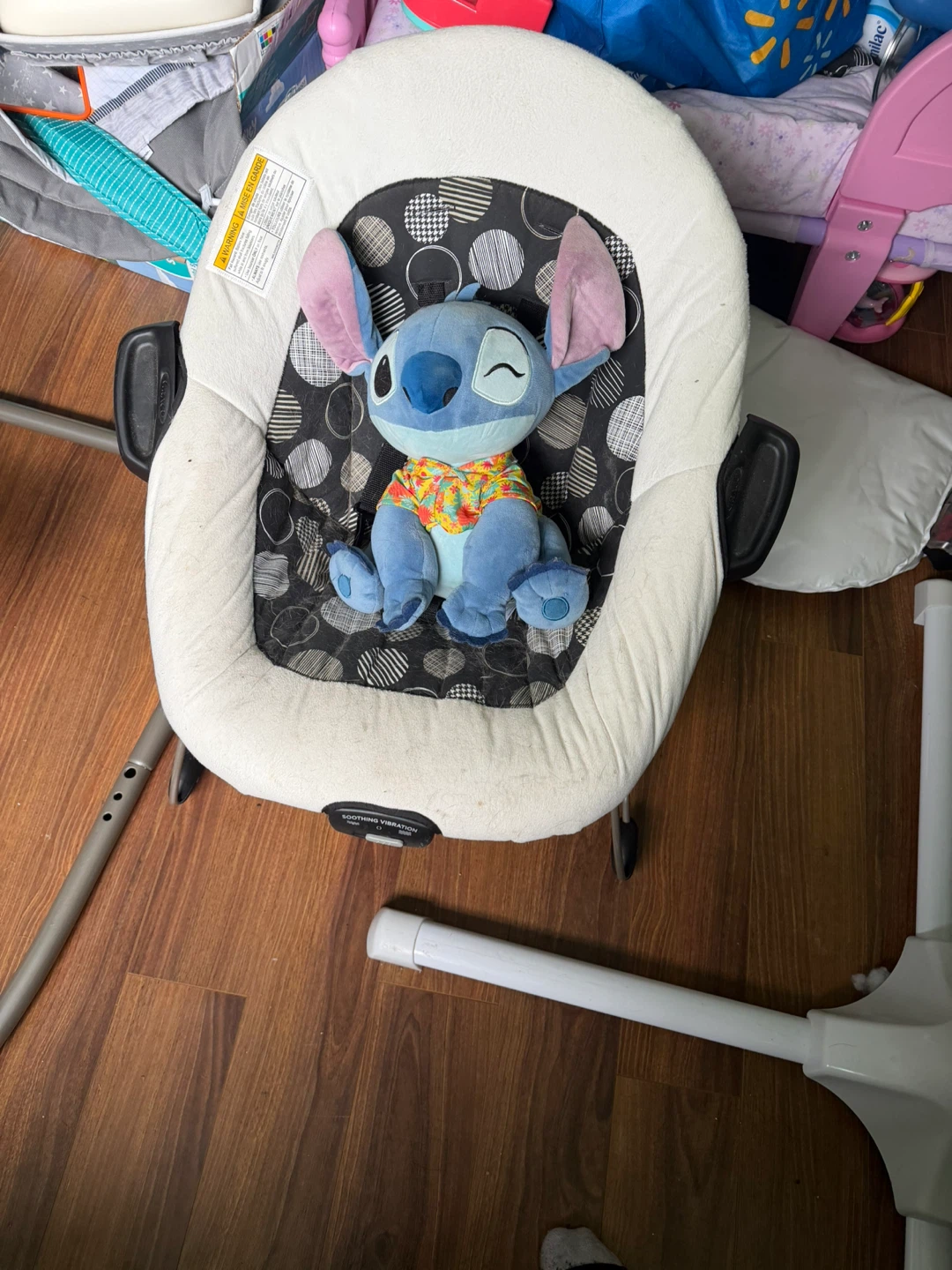 Graco Baby Swing with Soothing Vibration