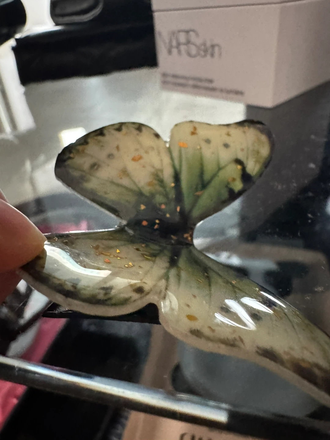 Butterfly Resin Hair Clip - photo 4