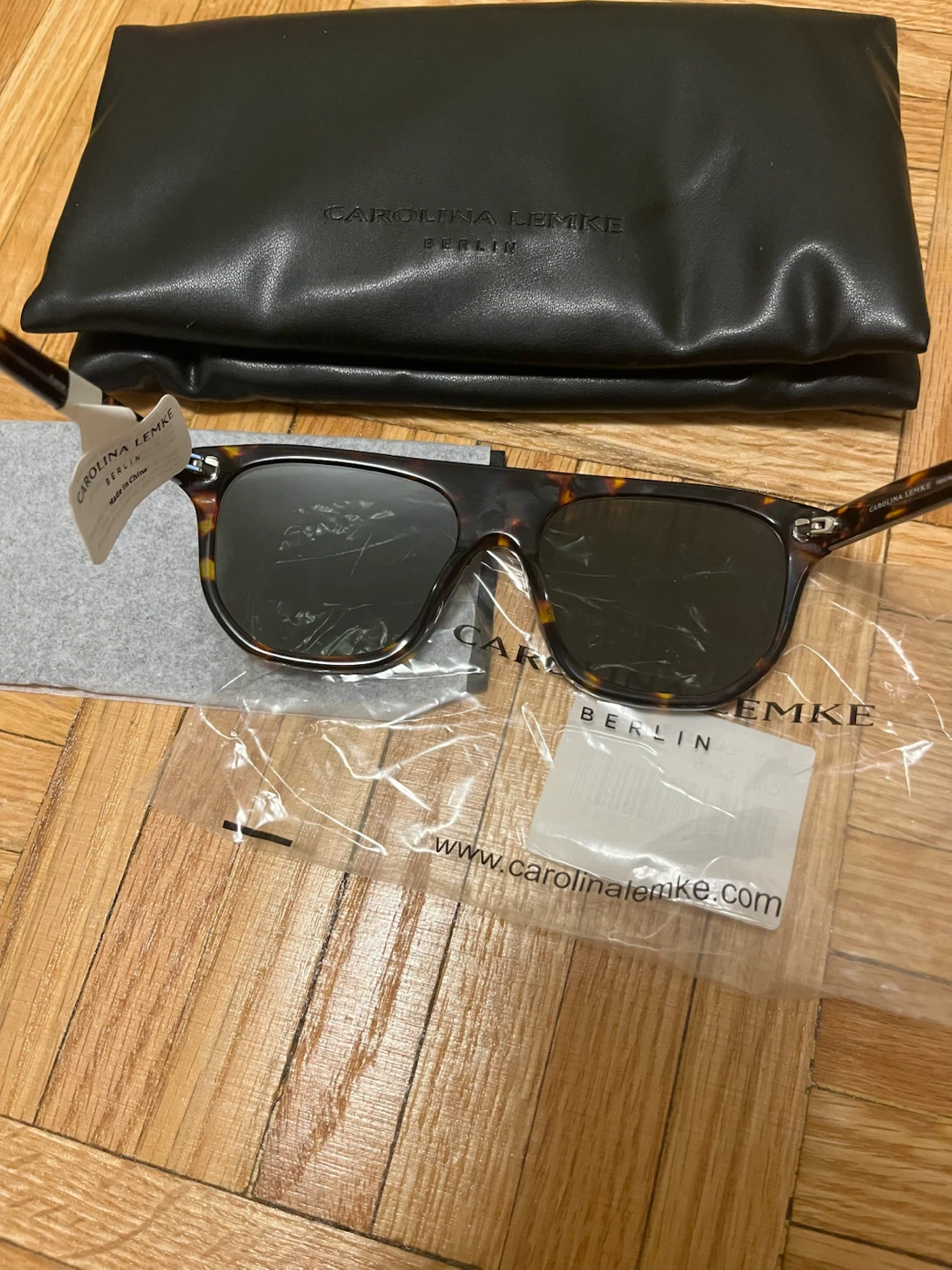 Carolina Lemke Tortoiseshell Square Sunglasses NWT w/ Case - photo 4