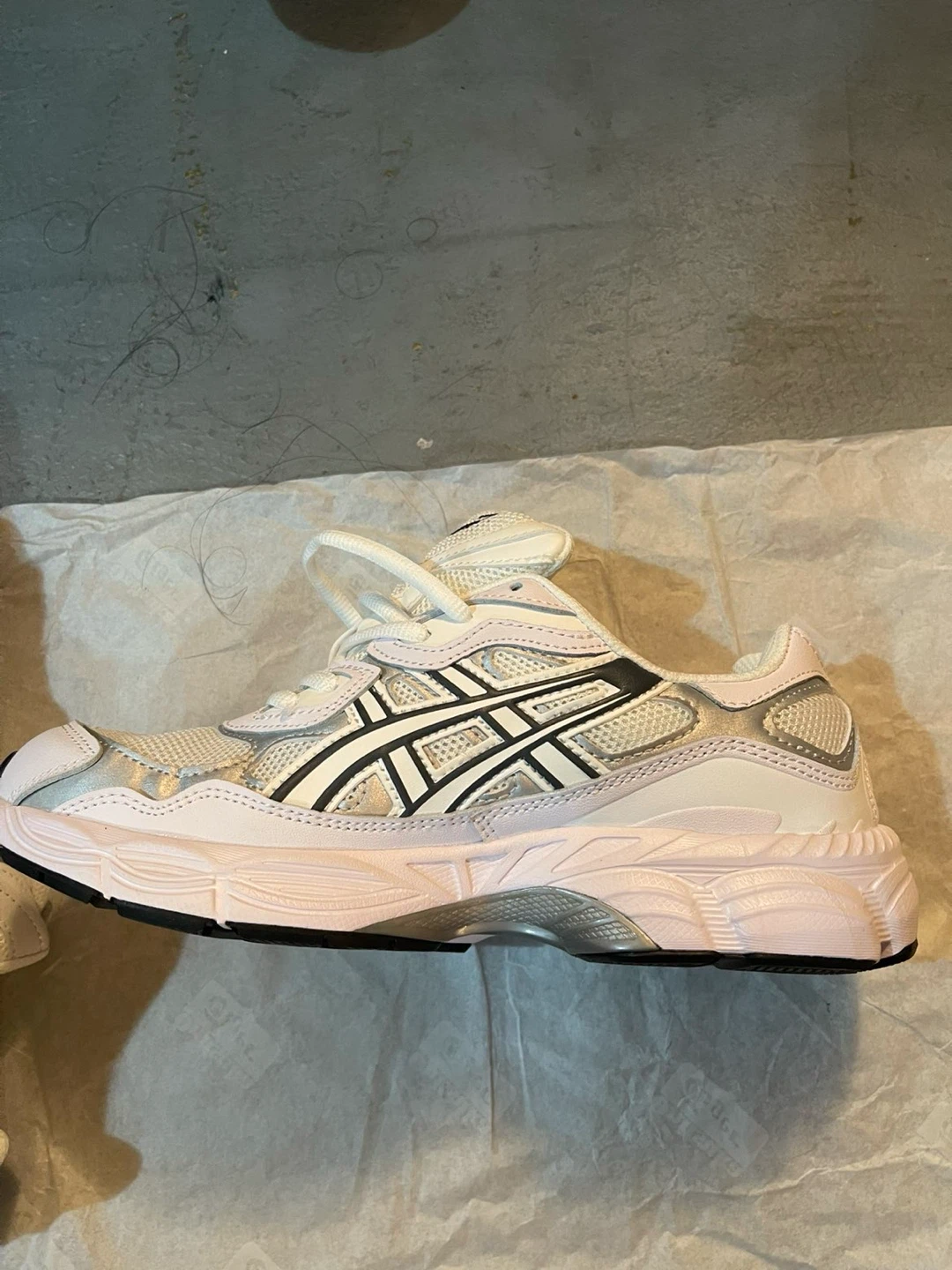 Asics Gel-Kayano 14 Shoes Size 7.5 - photo 2