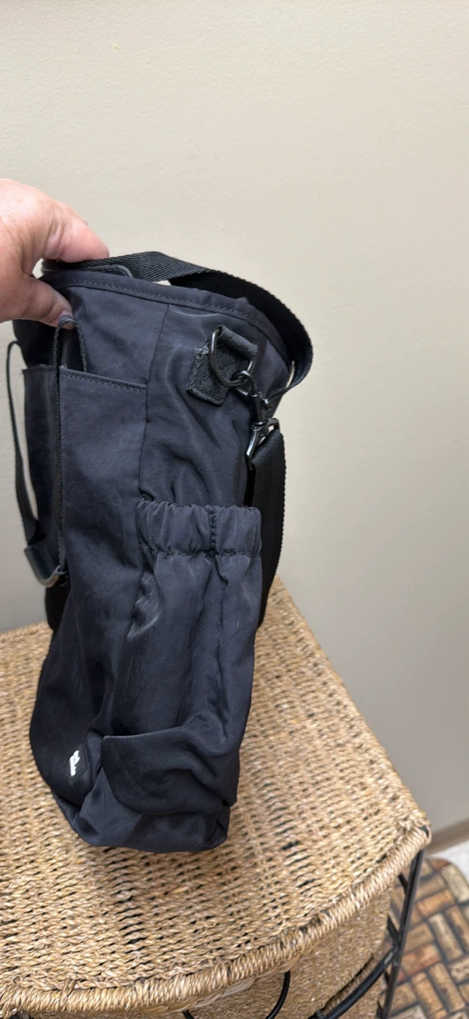 Derek Alexander Crossbody Bag - photo 3