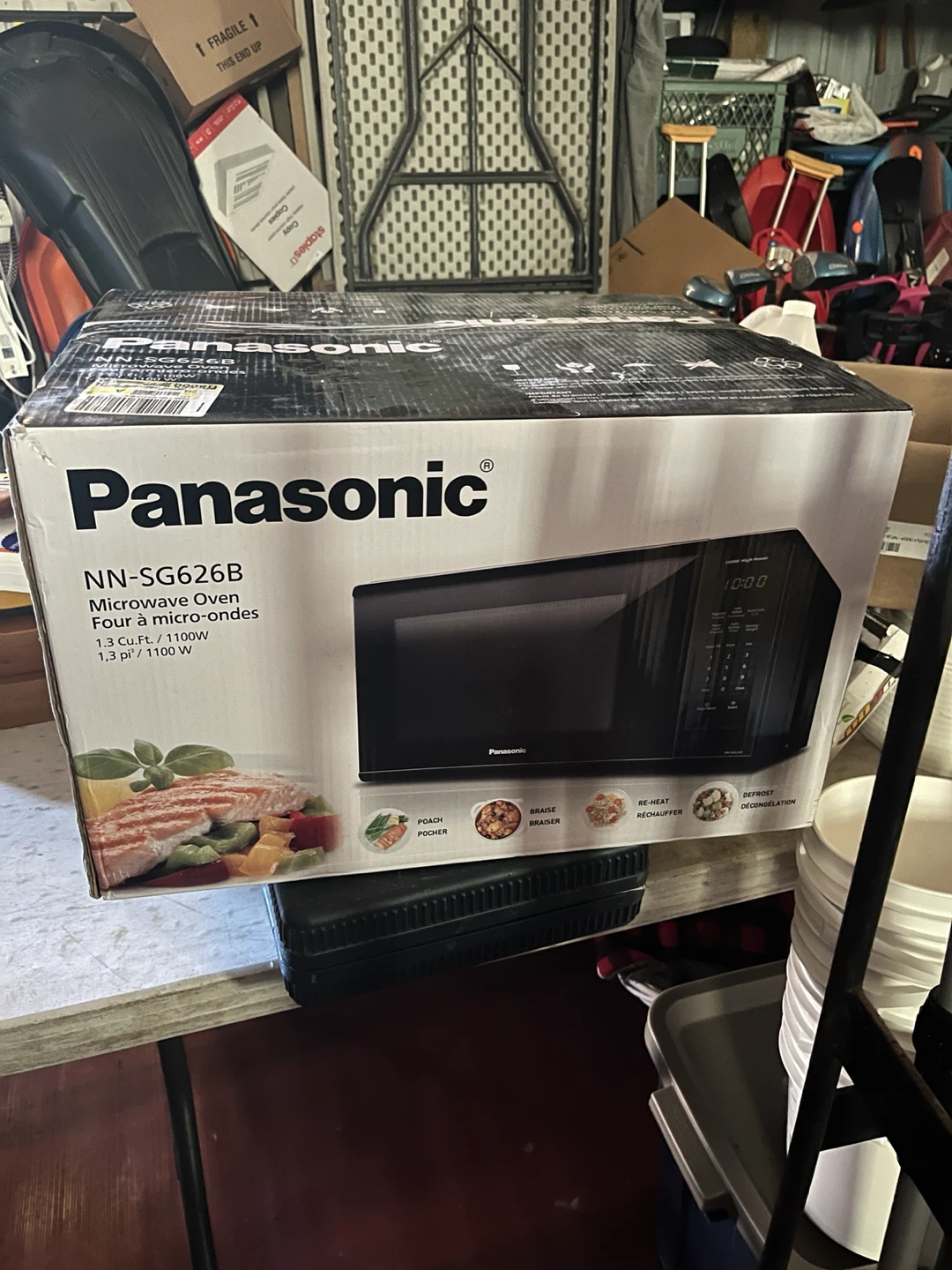 New in box Panasonic Microwave Oven