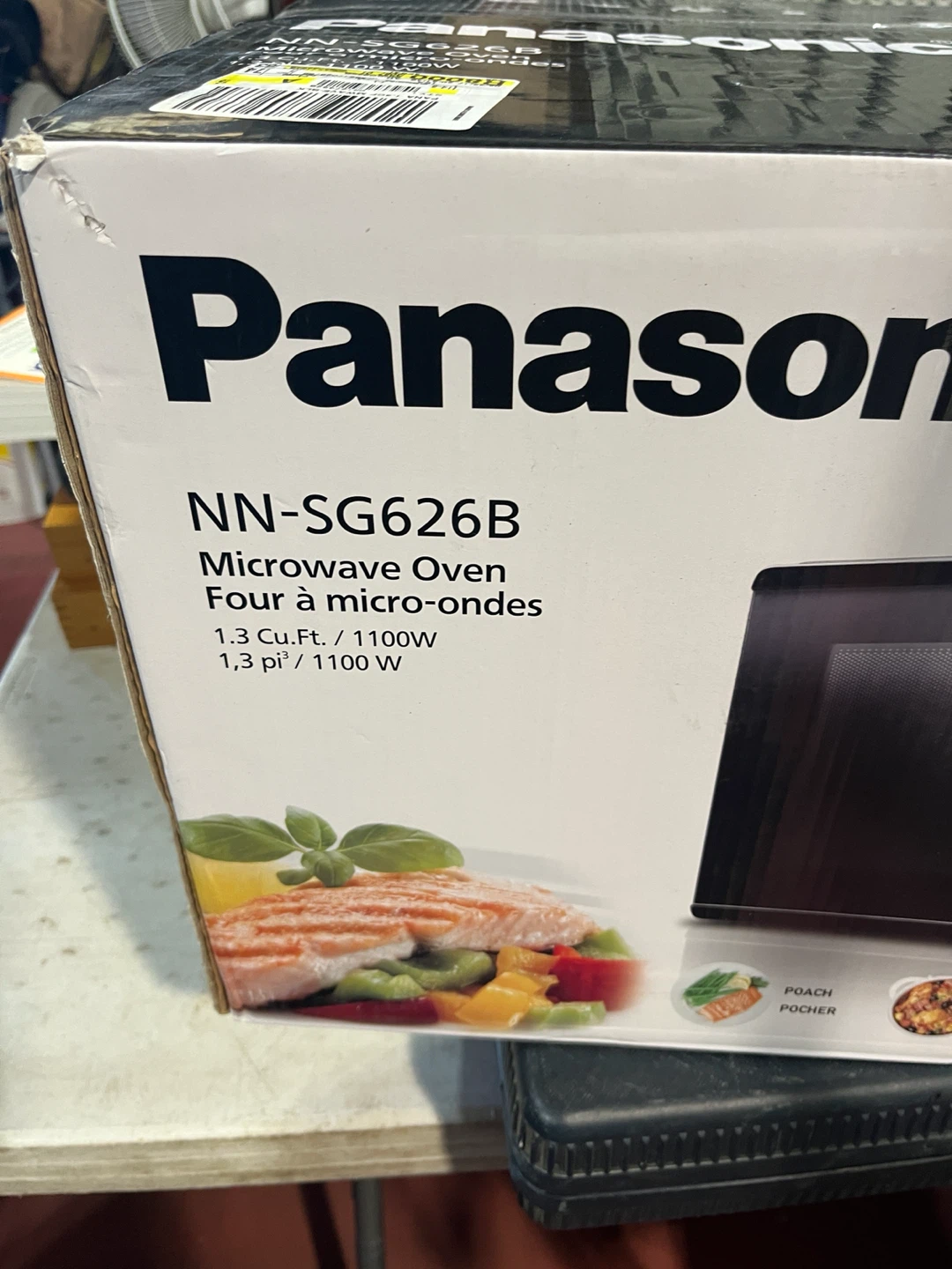 New in box Panasonic Microwave Oven - photo 2