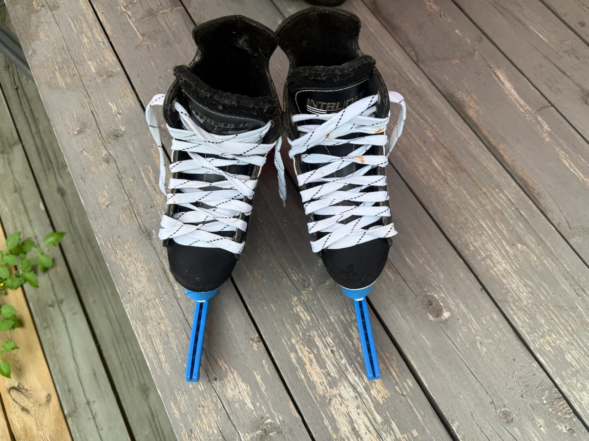 CCM Intruder 55 Ice Skates