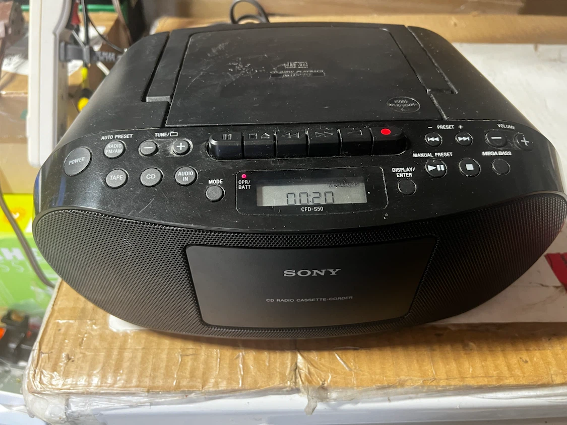 Sony CFD-S50 CD Radio Cassette-Corder - photo 2