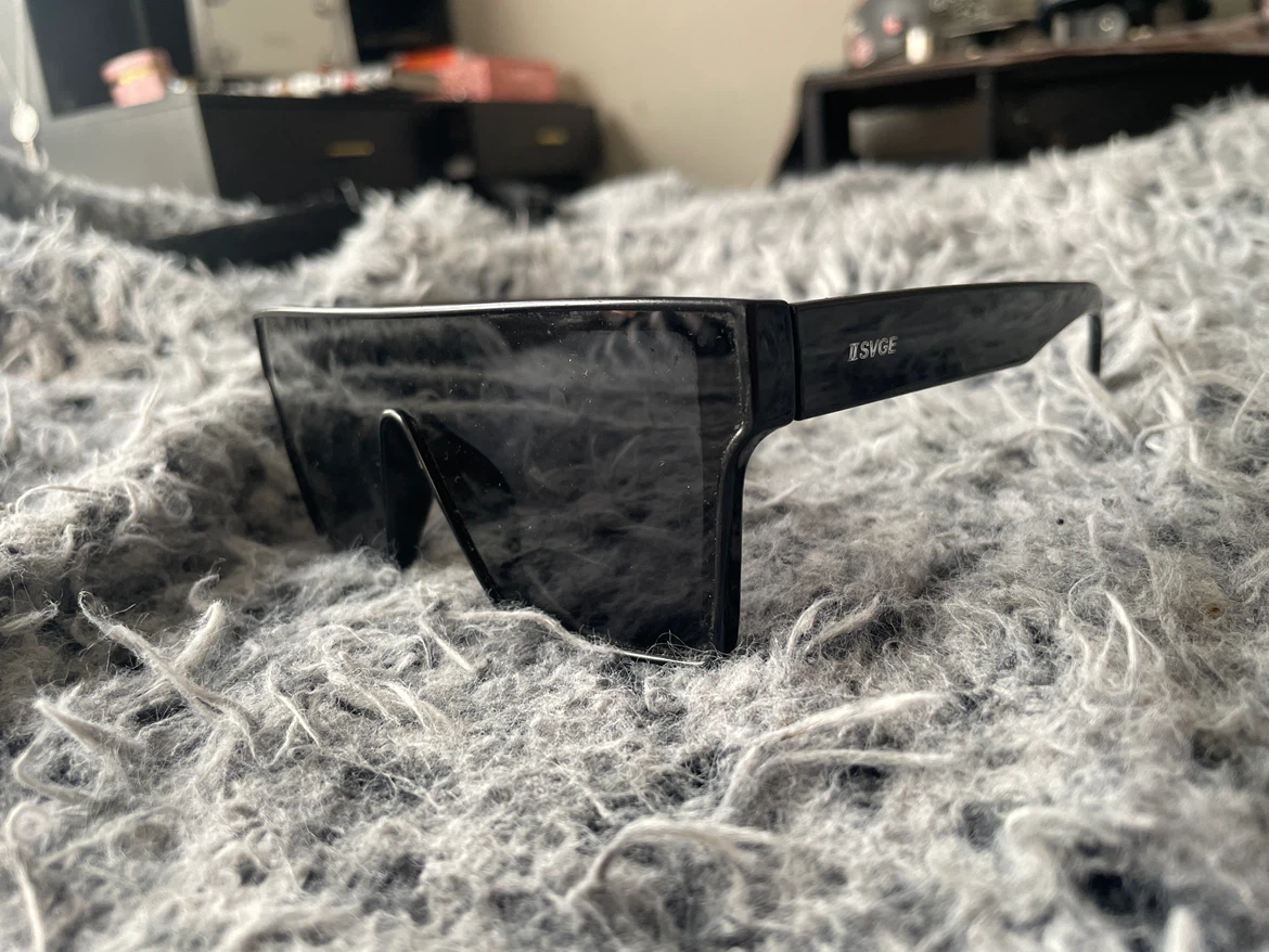IISVGE Black Shield Sunglasses