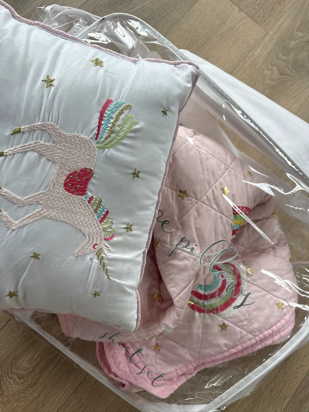 Twin Unicorn Bedding Set with Quilt and Decorative Pillow