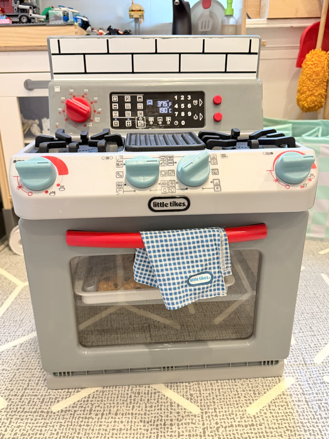 Little Tikes Toy Kitchen Stove