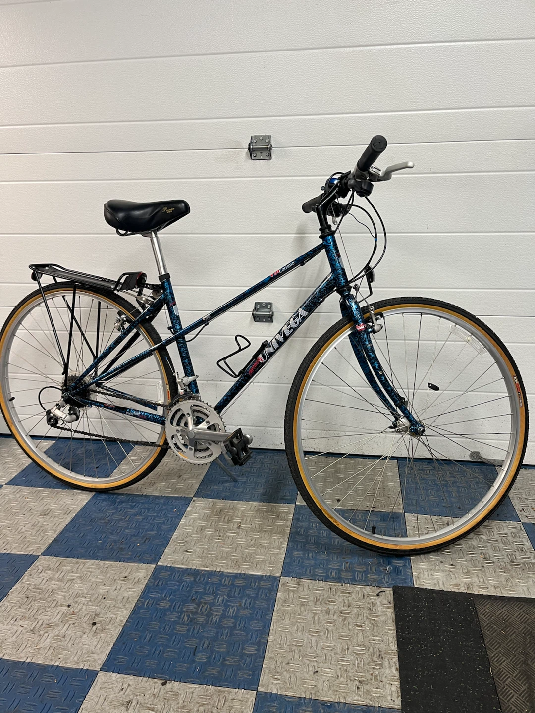 Univega Via Carisma Bicycle - photo 2