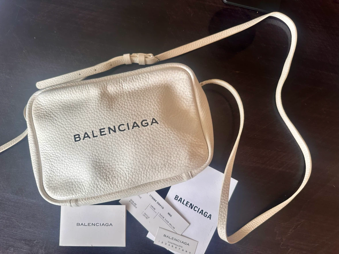 BALENCIAGA EVERY DAY CAMERA BAG