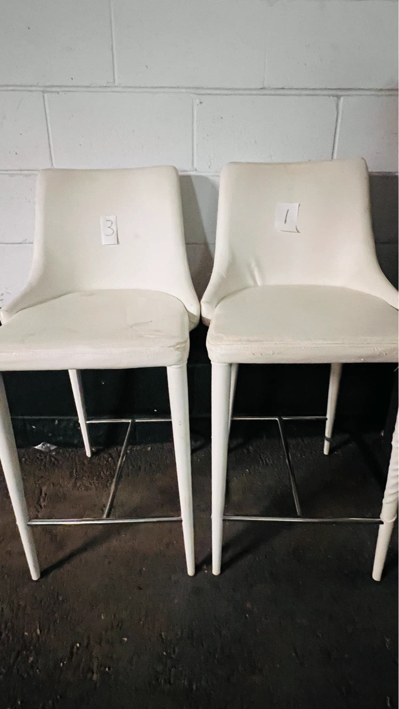 $25 for Set of Four White Bar Stools - photo 3