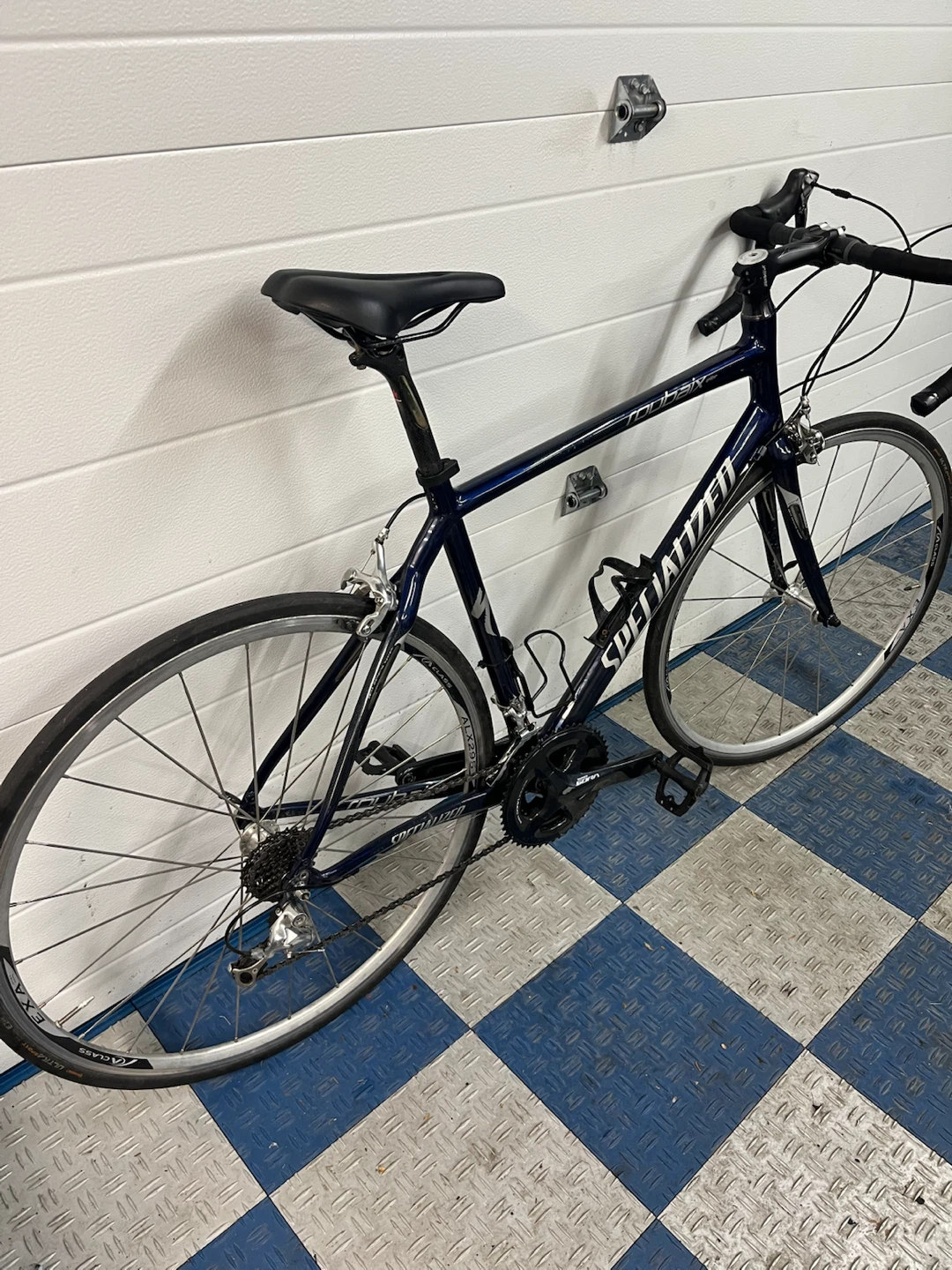 Specialized Roubaix Elite Road Bike - photo 2