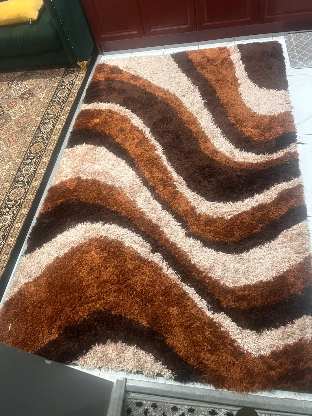 Shaggy Area Rug with Brown Wave Pattern - photo 3