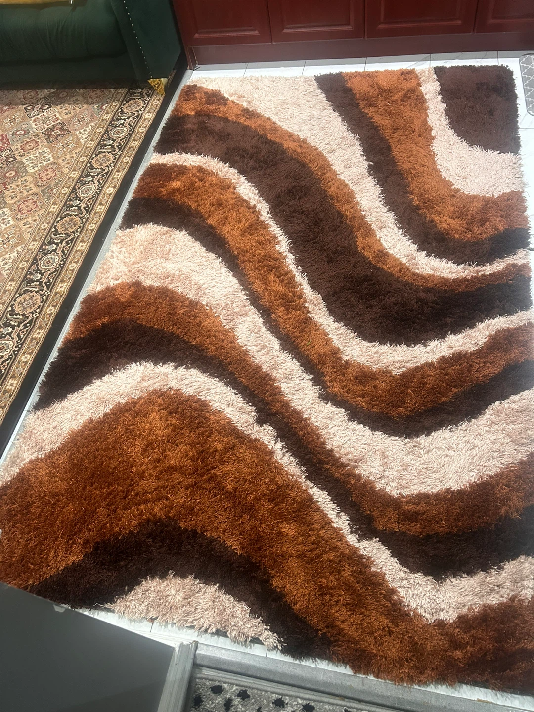 Shaggy Area Rug with Brown Wave Pattern - photo 2