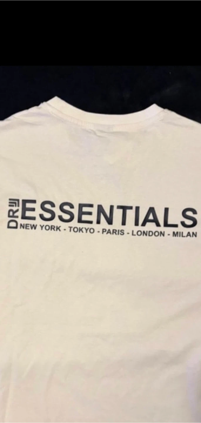 High Fashion-Essentials T-shirt - Cream - Size Medium