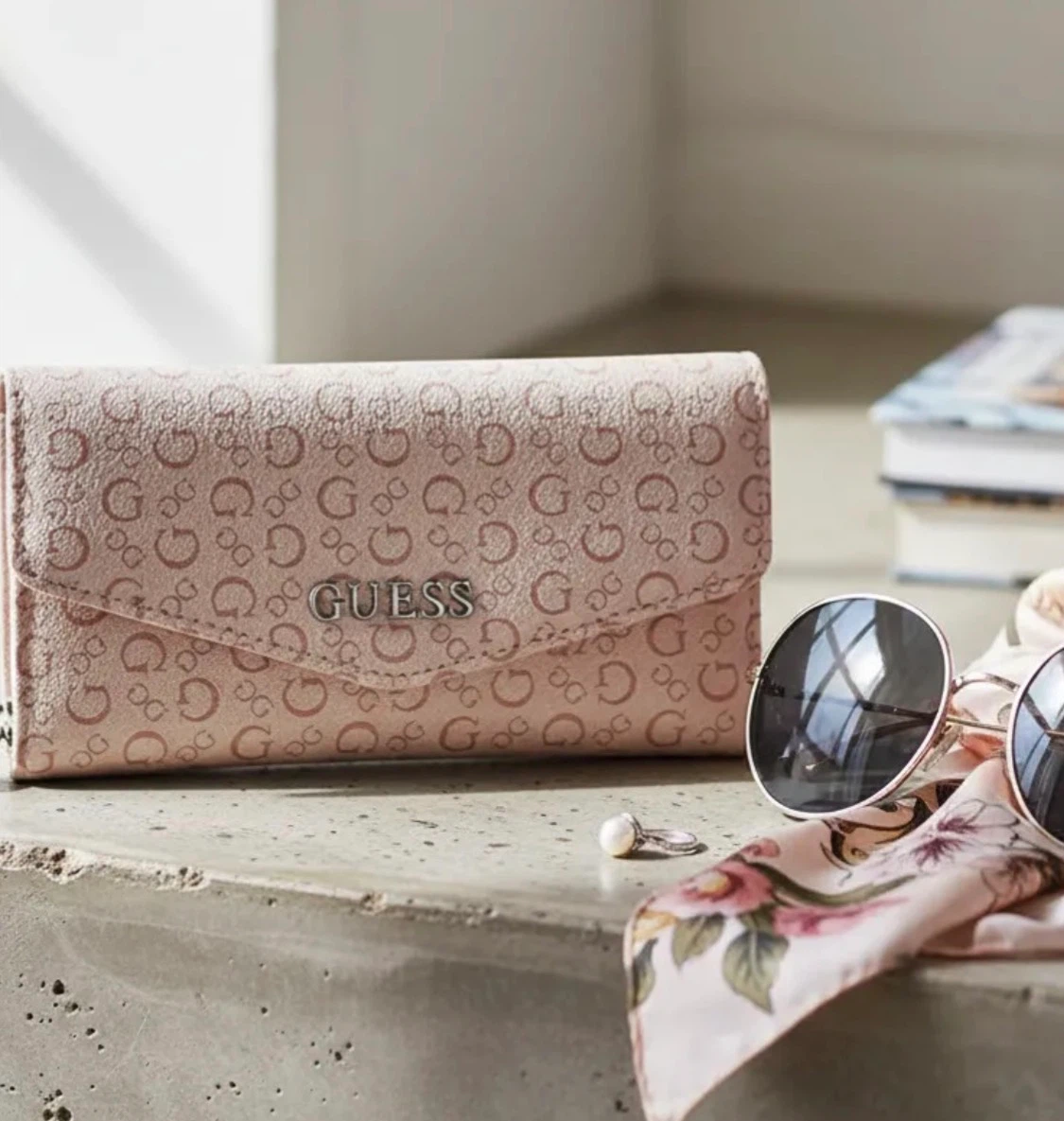Guess Signature Logo Wallet in Blush - photo 2