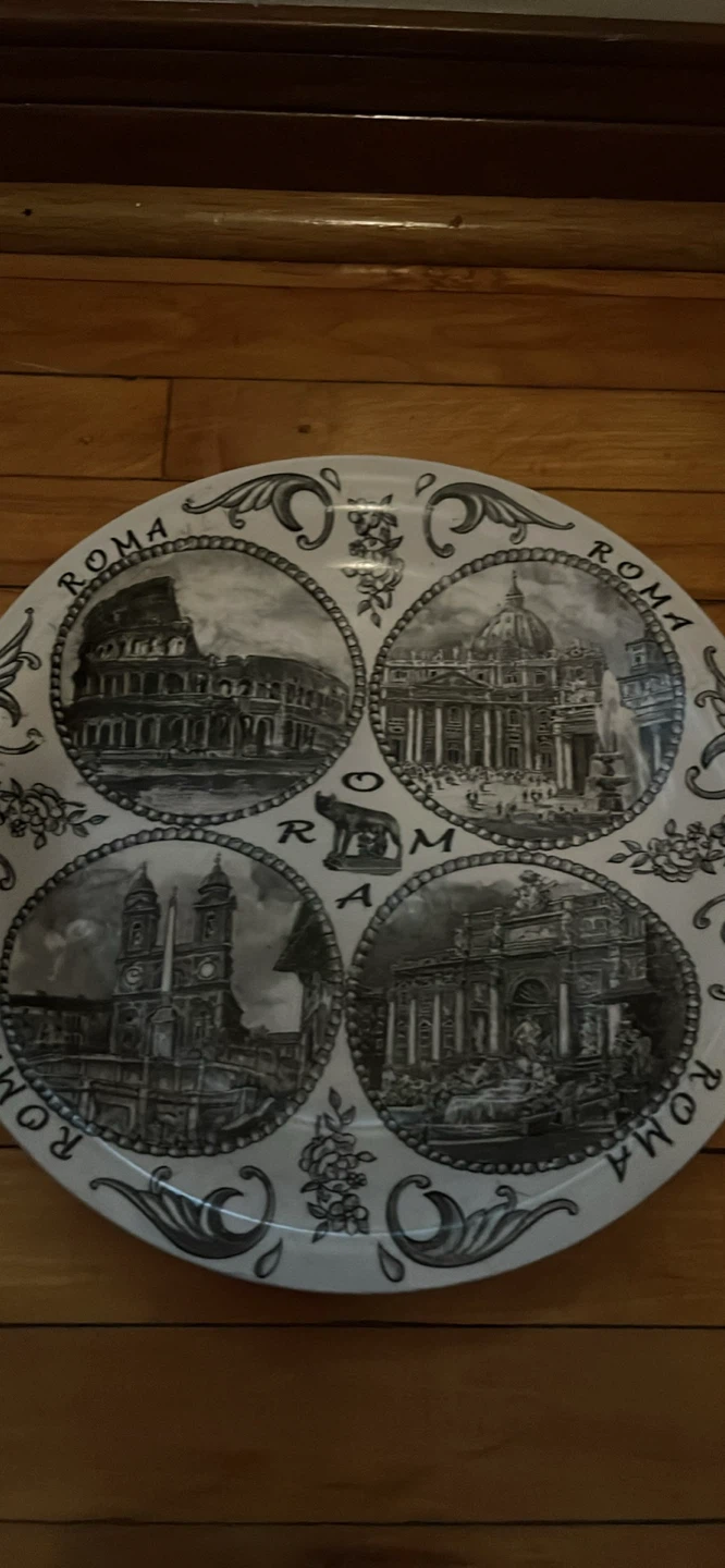 Decorative Rome Souvenir Plate—new