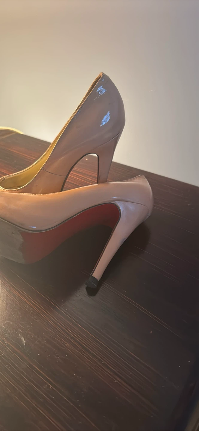 Christian Louboutin Nude Patent Pumps - photo 3