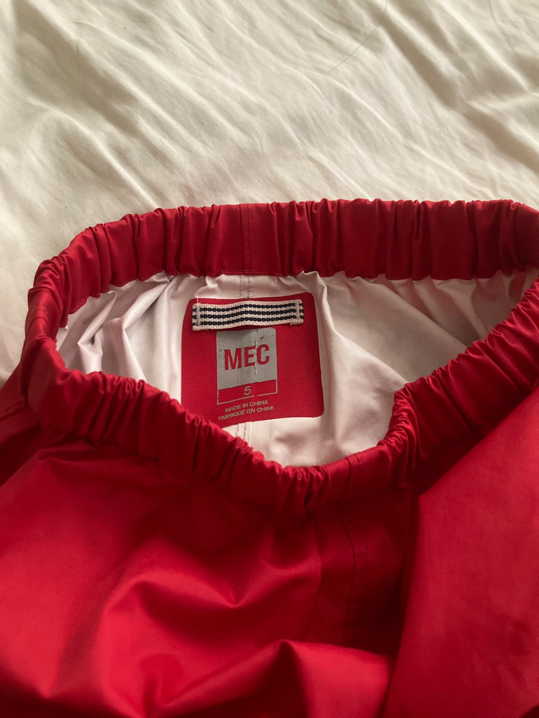 MEC Red Rain Pants kids - Size 5