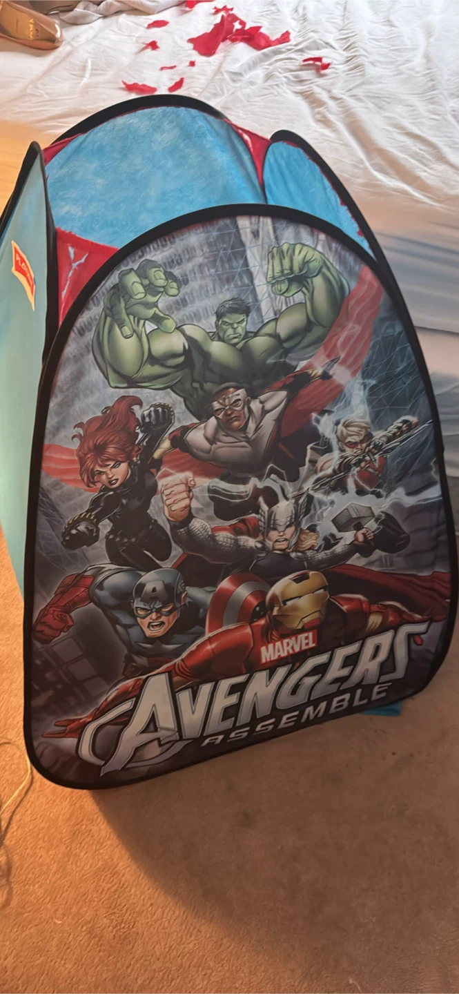 Marvel Avengers Assemble Pop-Up Play Tent
