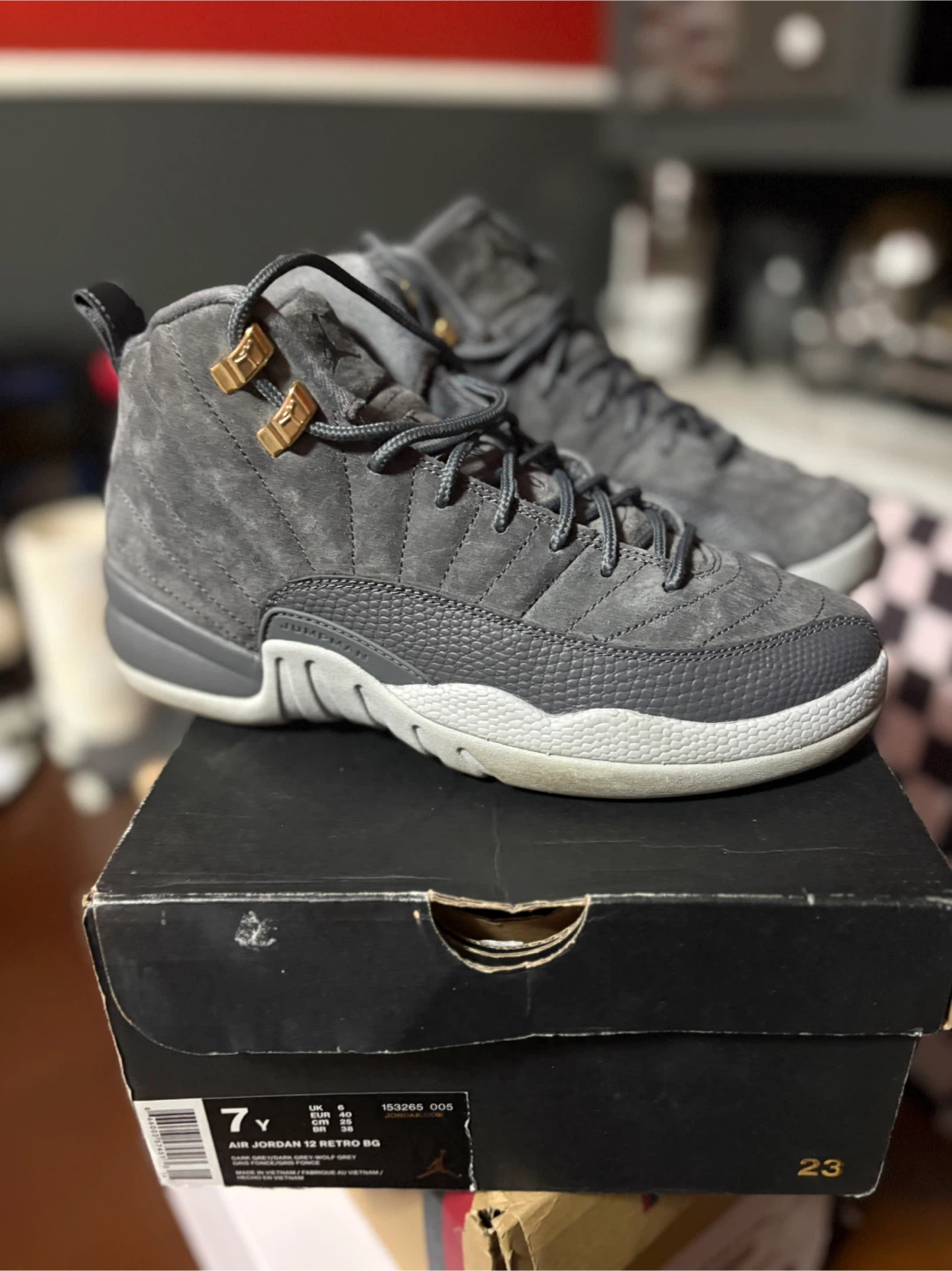 Air Jordan 12 Retro BG Dark Grey Size 7Y