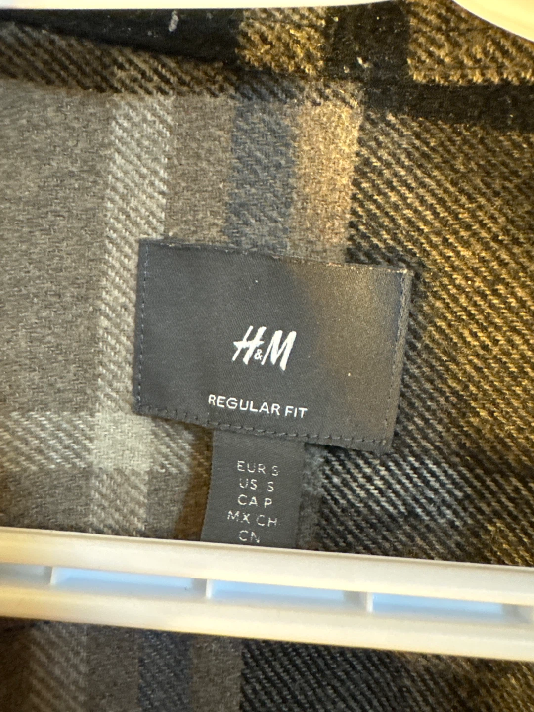 H&M Regular Fit Plaid Shirt - Small - photo 2