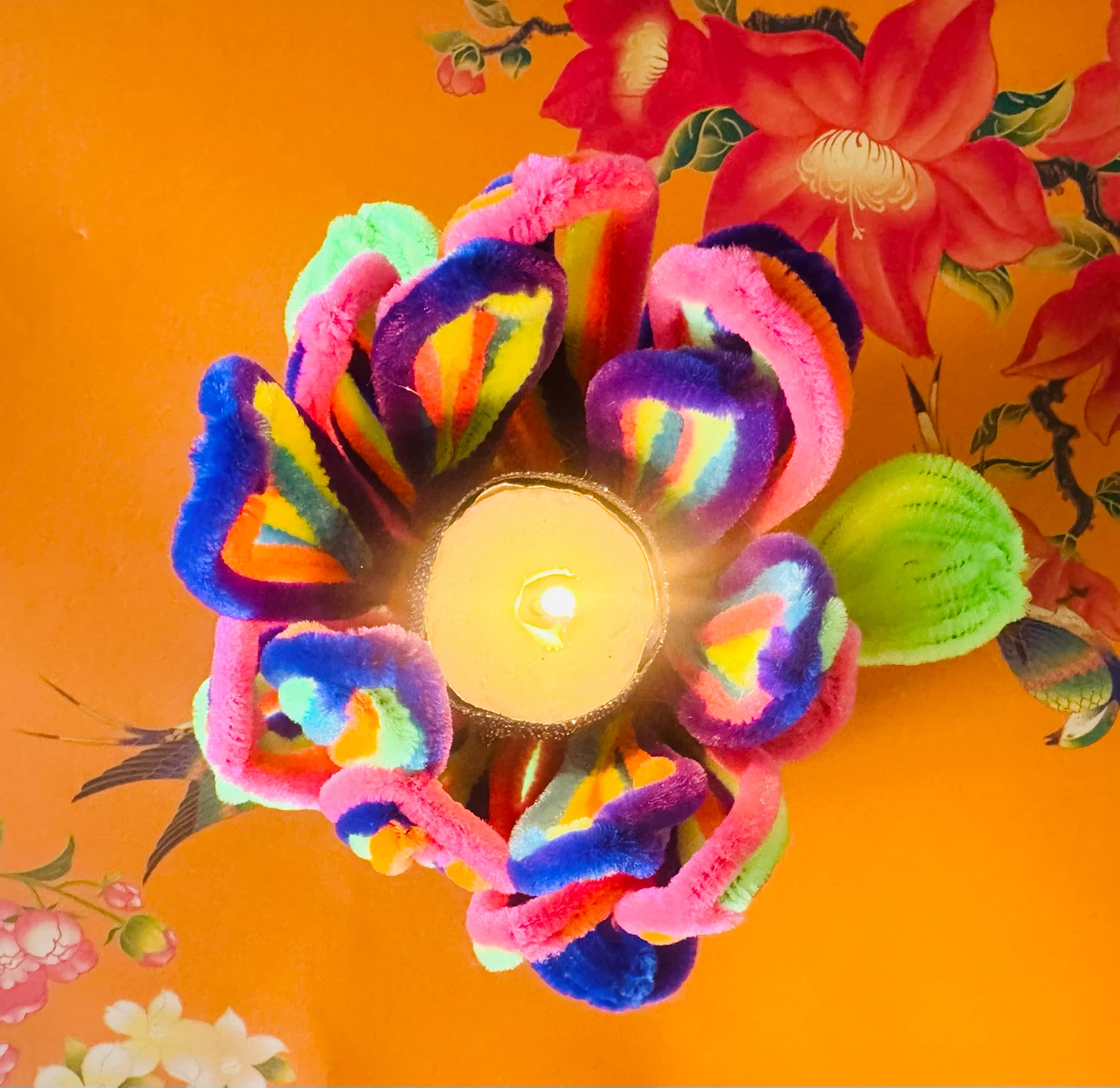 Handmade rainbow pipe cleaner flower candle holder - photo 3