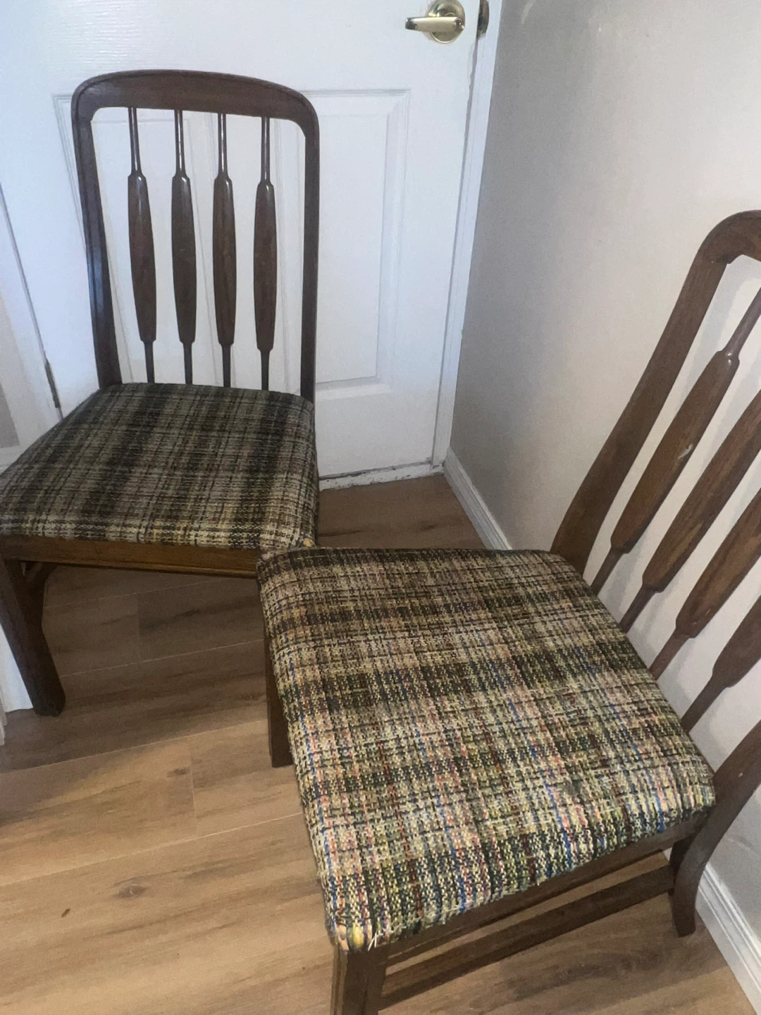 Set of 2 Vintage Wooden Chairs - photo 2