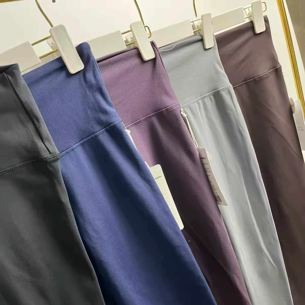 Japanese style women's high-waisted yoga pants - photo 2