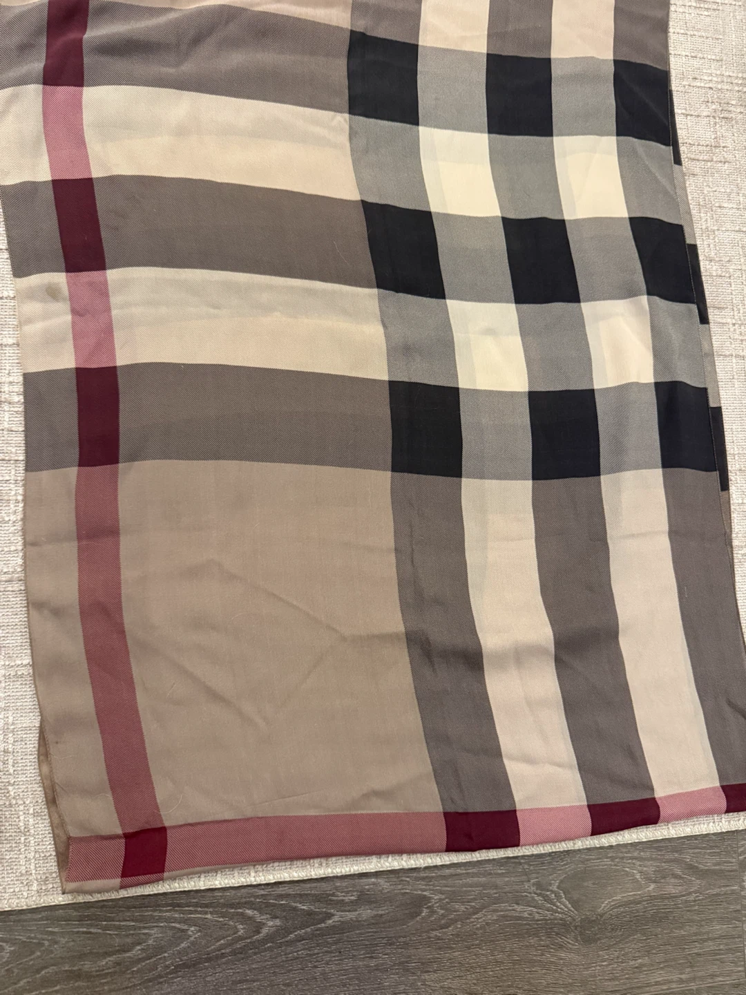 Authentic Burberry 100% silk Check Print Scarf - photo 4